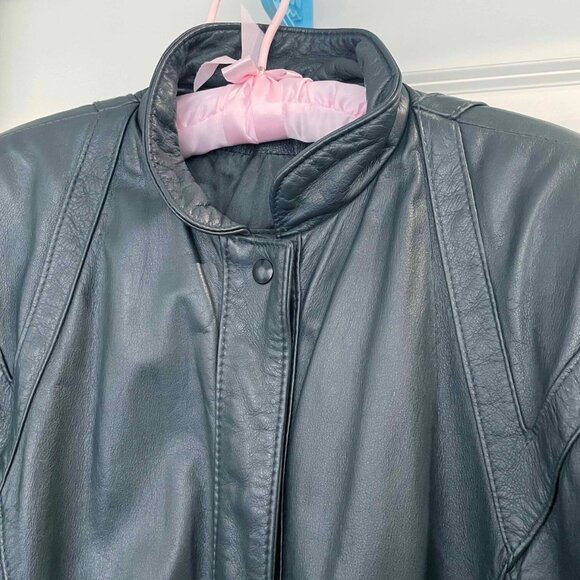 90s Boxy Dark Green Leather Jacket: Oversized Unisex Style - Picture 6 of 9